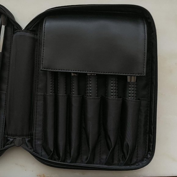 Laruce Brush Ann Set - Picture 4 of 5